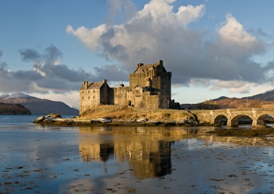 Eilean_Donan_Castle,_Scotland_-_Jan_2011